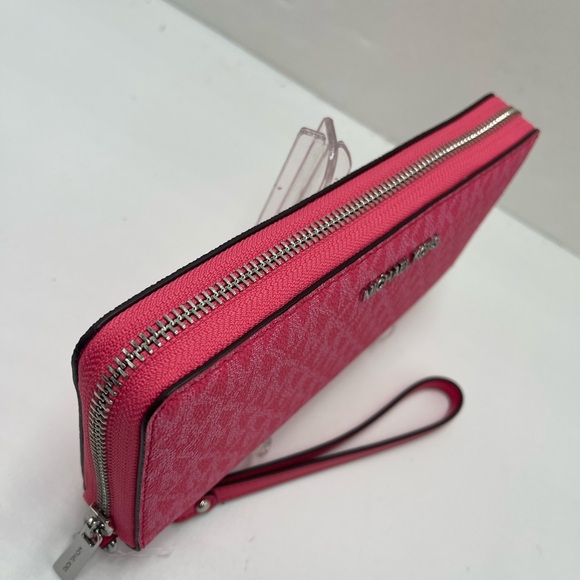 MICHAEL KORS Jet Set Large Signature Logo Continental Wallet Wristlet Phone NWT - Picture 5 of 16